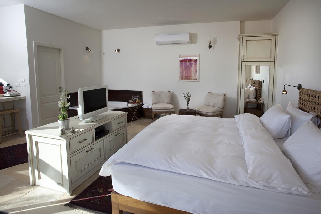 บูทิก โฮเต็ล แทมาริน Villa โรชปินนา ภายนอก รูปภาพ
